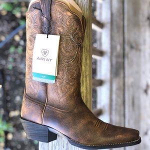 ARIAT Women’s Round Up Square Toe Boot